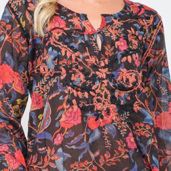 RAJ L.A Women’s Floral Printed Embroidered Tunic in the Size Medium in Black - Picture 6 of 8
